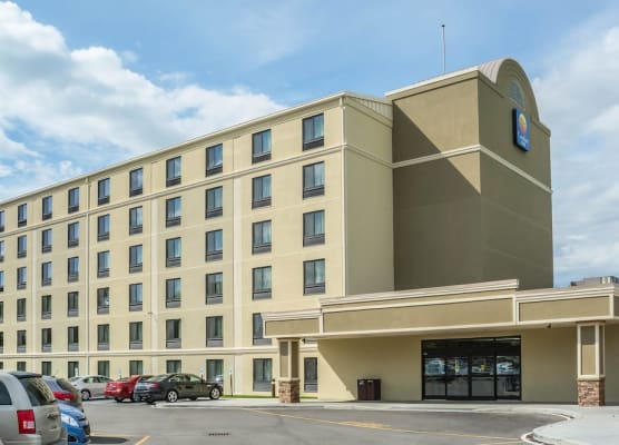 Comfort Inn The Pointe 1