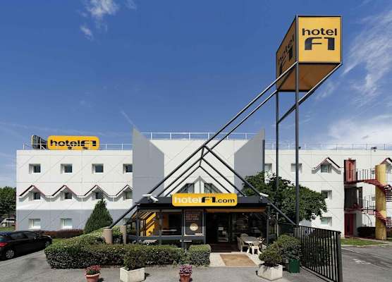 hotelF1 Evreux Sud 1