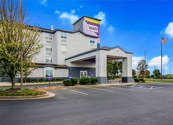 Spark by Hilton Lynchburg 1