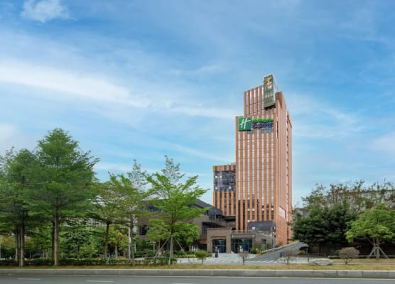 Holiday Inn Express Shenzhen North Station By IHG 1