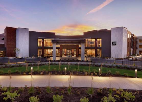Hoodoo Moab, Curio Collection by Hilton 1
