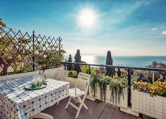 Una Terrazza sul Golfo di Ospedaletti by Wonderful Italy 1