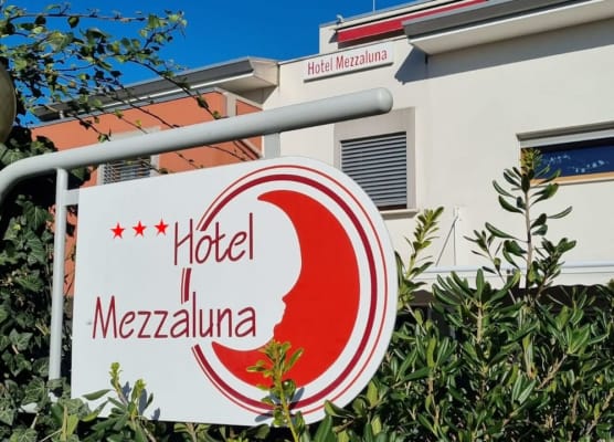 Hotel Mezzaluna 1