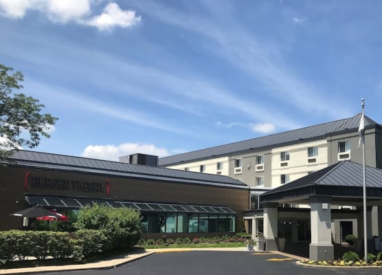 Holiday Inn & Suites CHICAGO-CAROL STREAM (WHEATON) by IHG 1