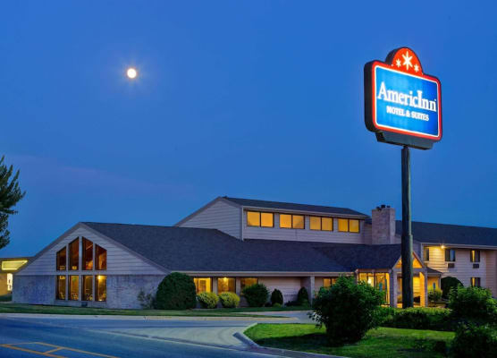 AmericInn by Wyndham Grundy Center 1