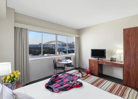 Macleay Hotel 1