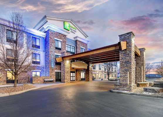 Holiday Inn Express & Suites LOVELAND by IHG 1