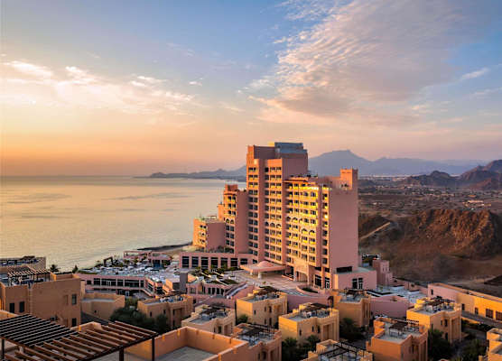 Fairmont Fujairah Beach Resort 1