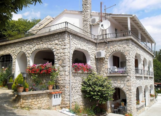 Apartments Kestenovi Dvori 1