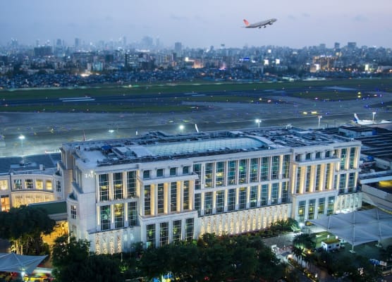 Taj Santacruz 1