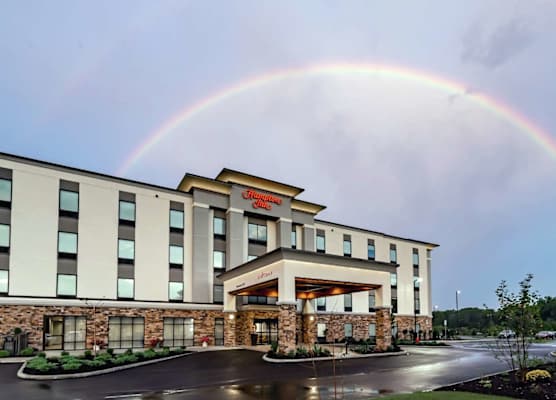 Hampton Inn Madison, OH 1