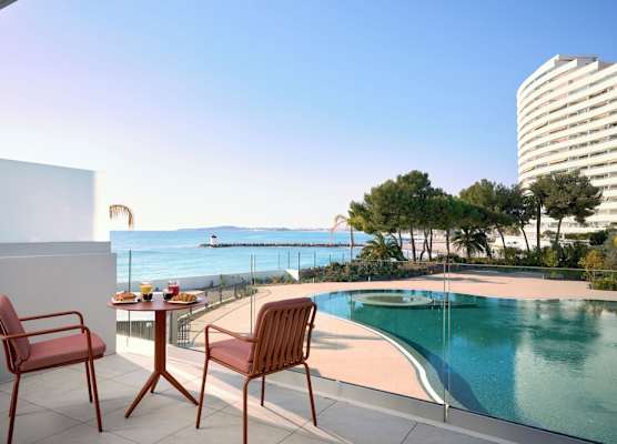 Marina Baie des Anges Hôtel, Curio Collection By Hilton 1