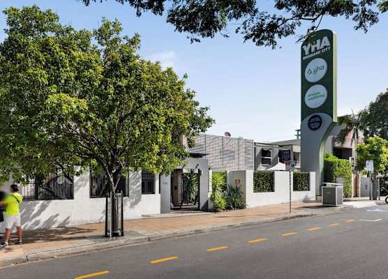 YHA Brisbane City 1
