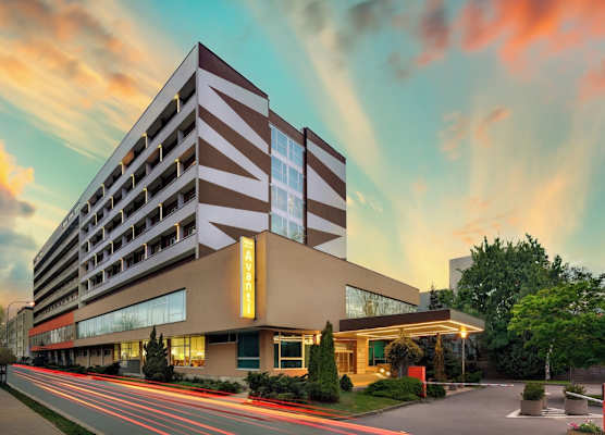 Avanti Hotel 1