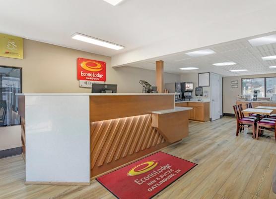 Econo Lodge Inn & Suites Gatlinburg at the Convention Center 1