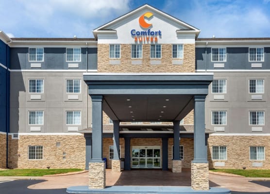 Comfort Suites Clarksville near Governors Square Mall 1