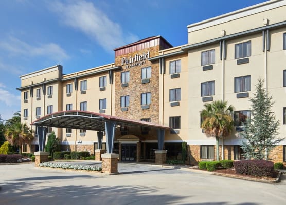 Fairfield Inn & Suites by Marriott Gainesville 1