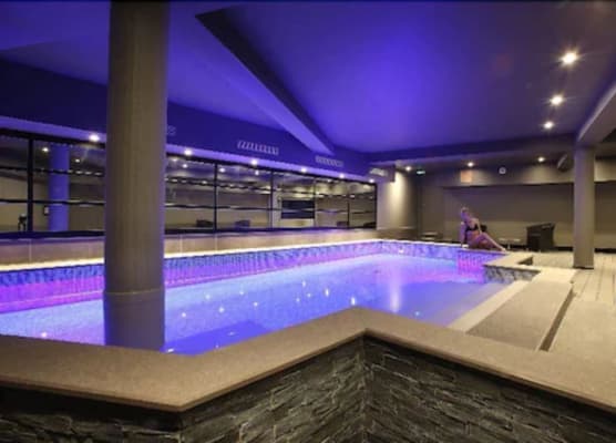 Hotel le Cinq Hyper - Centre 1
