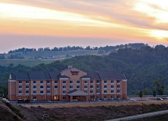 Fairfield Inn by Marriott Morgantown 1