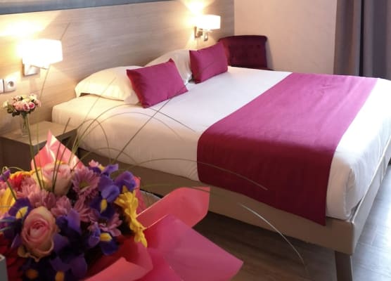 Atoll Hotel restaurant 1