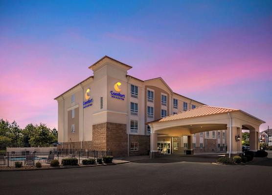 Comfort Inn & Suites Tifton 1