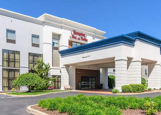 Hampton Inn & Suites Hartford-Manchester 1