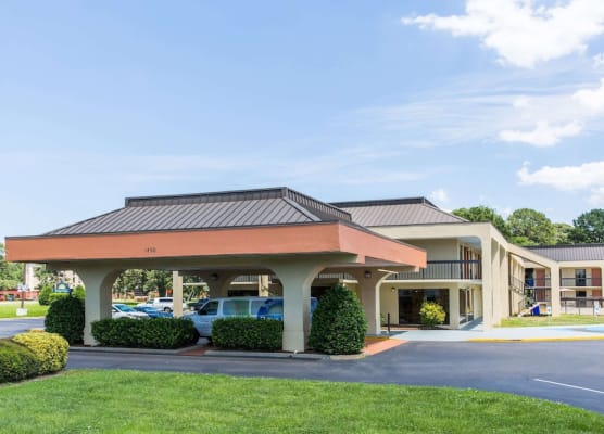Days Inn by Wyndham Norfolk Airport 1