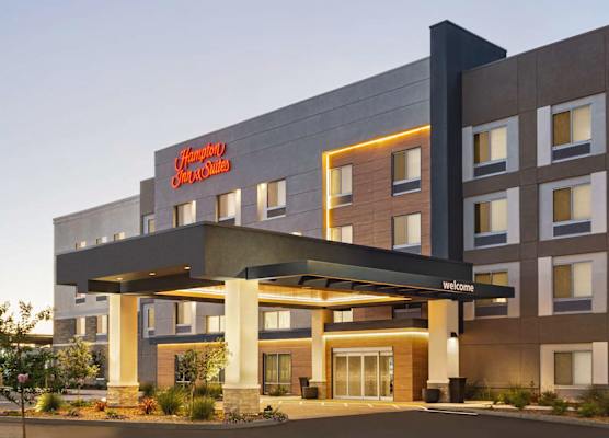 Hampton Inn & Suites Oroville 1