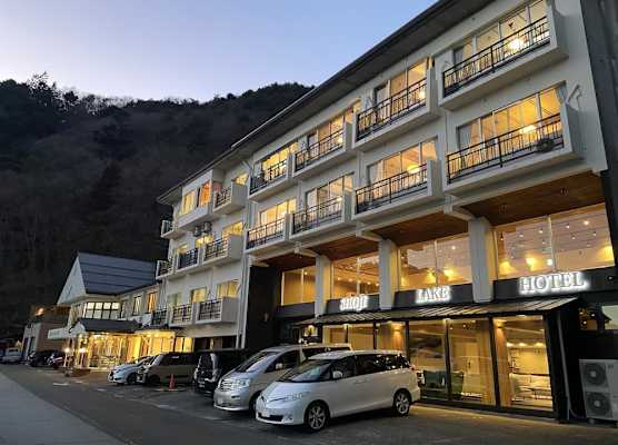 Shoji Lake Hotel 1