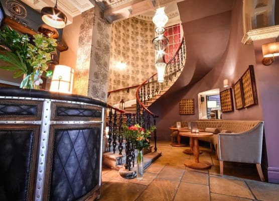 The Meadowpark Bar, Kitchen & Rooms 1