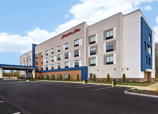 Hampton Inn Pleasant View 1