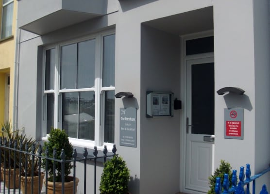 Farnham Hotel 1