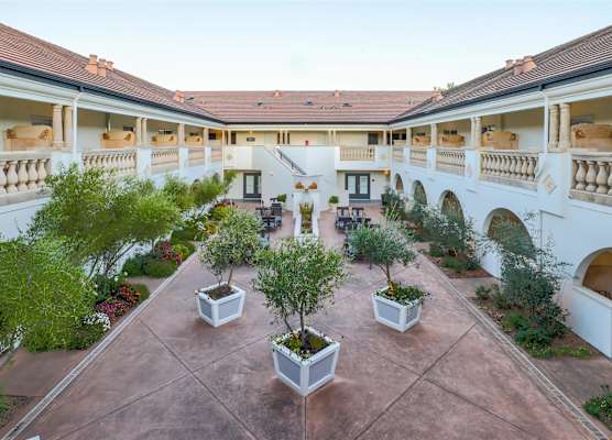 The Lodge at Healdsburg, Tapestry Collection by Hilton 1