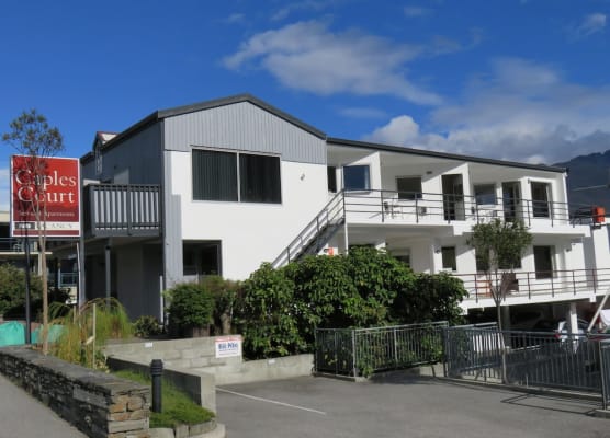 Caples Court Motel & Apartments 1