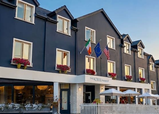 Schull Harbour Hotel 1