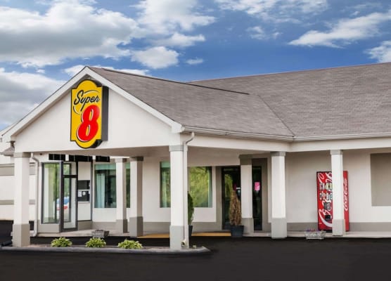 Super 8 by Wyndham Monteagle TN 1