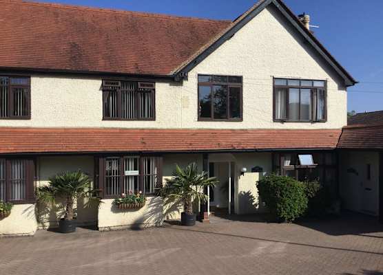 High Hedges Apartment C 1