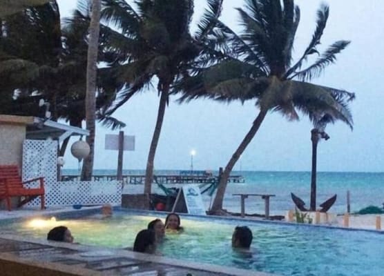Club Rooms At Popeyes Beach Resort 1