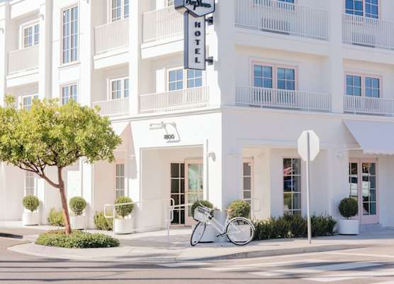 Bay Shores Peninsula Hotel 1