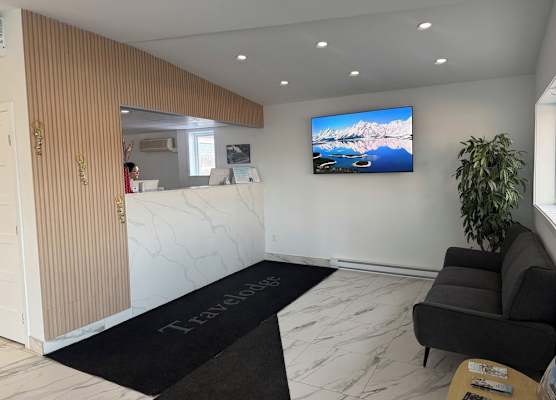 Travelodge by Wyndham Drummondville 1