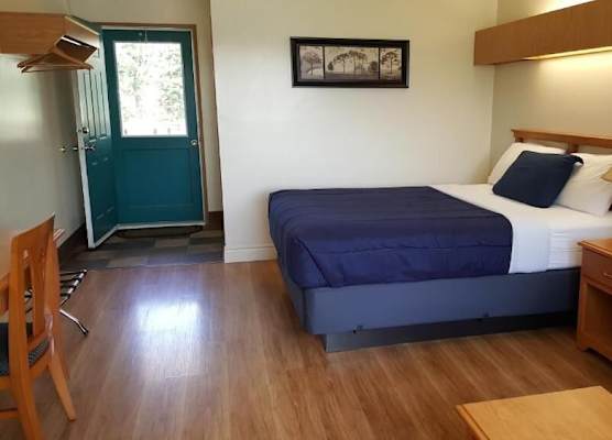 Pines Motel 1