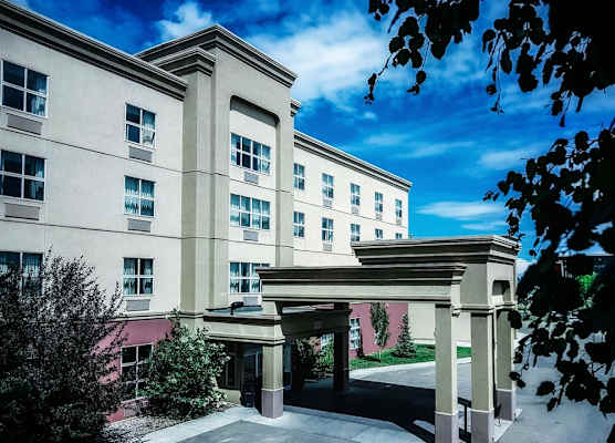 Hampton Inn & Suites by Hilton Edmonton International Airport 1