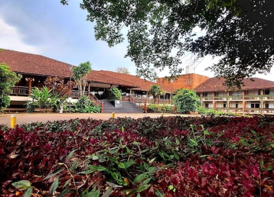 Hotel Raices Esturion 1