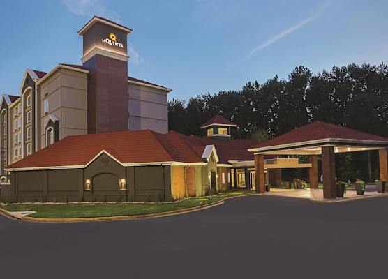 La Quinta by Wyndham Atlanta Alpharetta 1