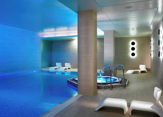 Lingfield Park Marriott Hotel & Country Club 1
