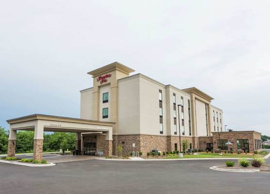 Hampton Inn Cumberland 1