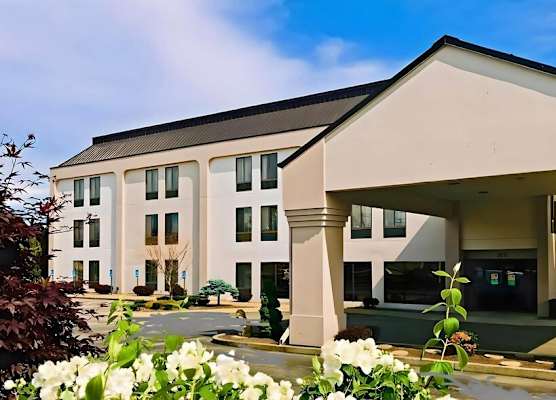 Comfort Inn, Erie - Near Presque Isle 1