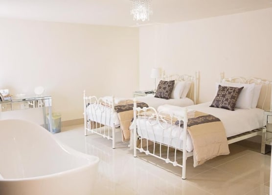 Hills Farm Stays 1