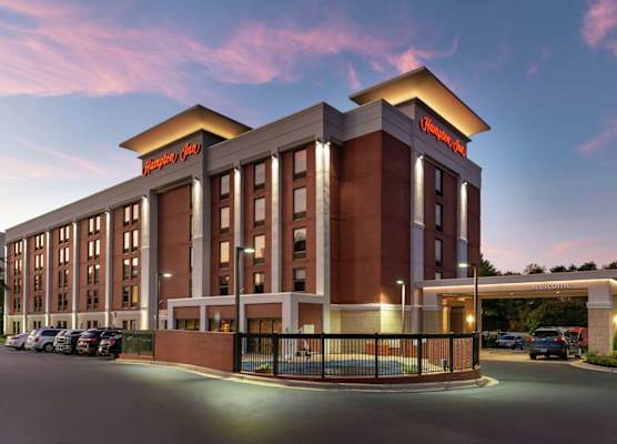 Hampton Inn Greensboro-Airport 1