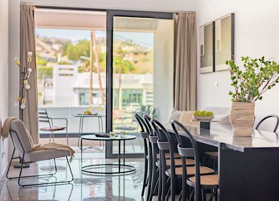 Sanders River Plaza - Airy 1 Bedroom Apartment With Balcony 1